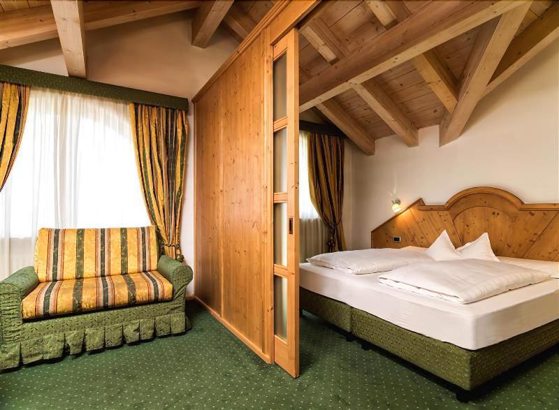 Leading Relax Hotel Maria Moena Bagian luar foto