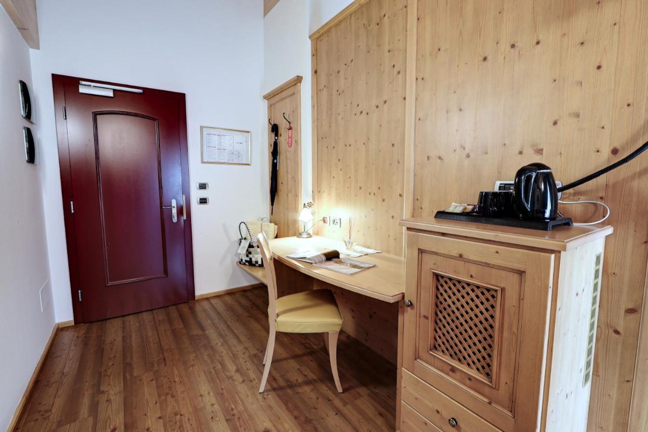 Leading Relax Hotel Maria Moena Bagian luar foto