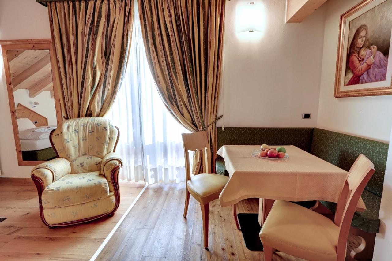 Leading Relax Hotel Maria Moena Bagian luar foto