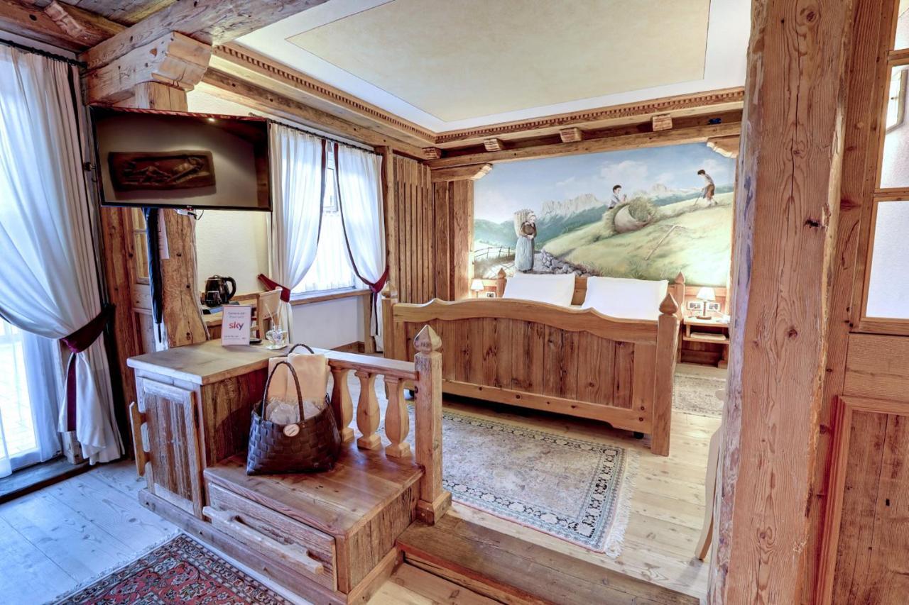 Leading Relax Hotel Maria Moena Bagian luar foto