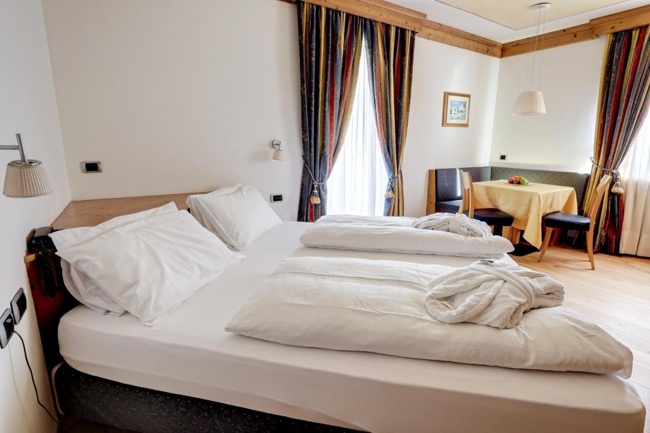Leading Relax Hotel Maria Moena Bagian luar foto