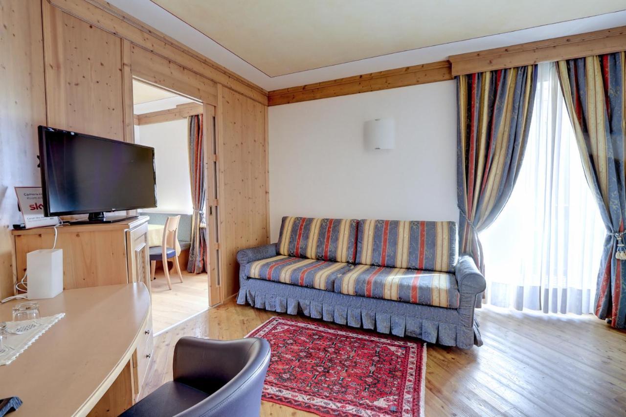 Leading Relax Hotel Maria Moena Bagian luar foto