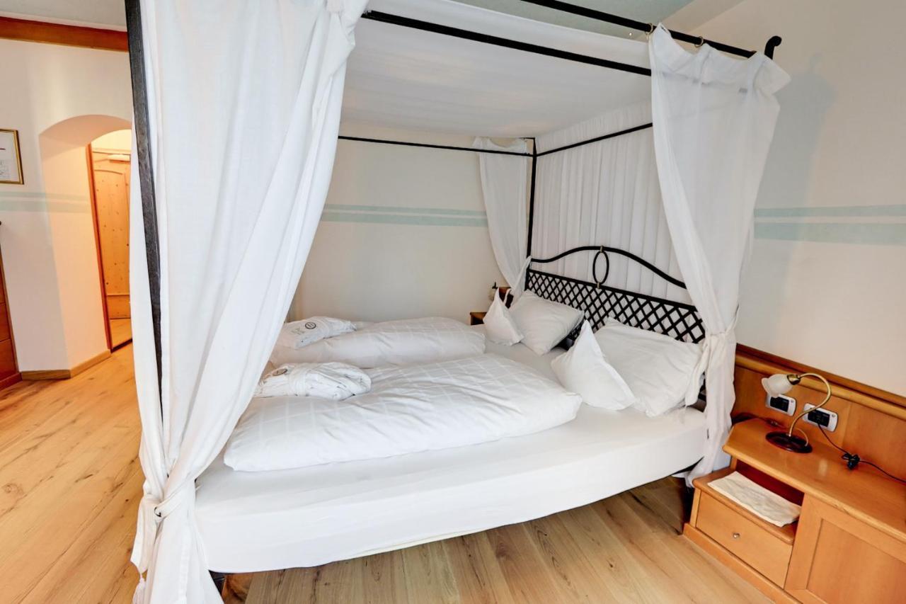 Leading Relax Hotel Maria Moena Bagian luar foto
