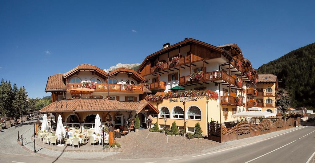 Leading Relax Hotel Maria Moena Bagian luar foto
