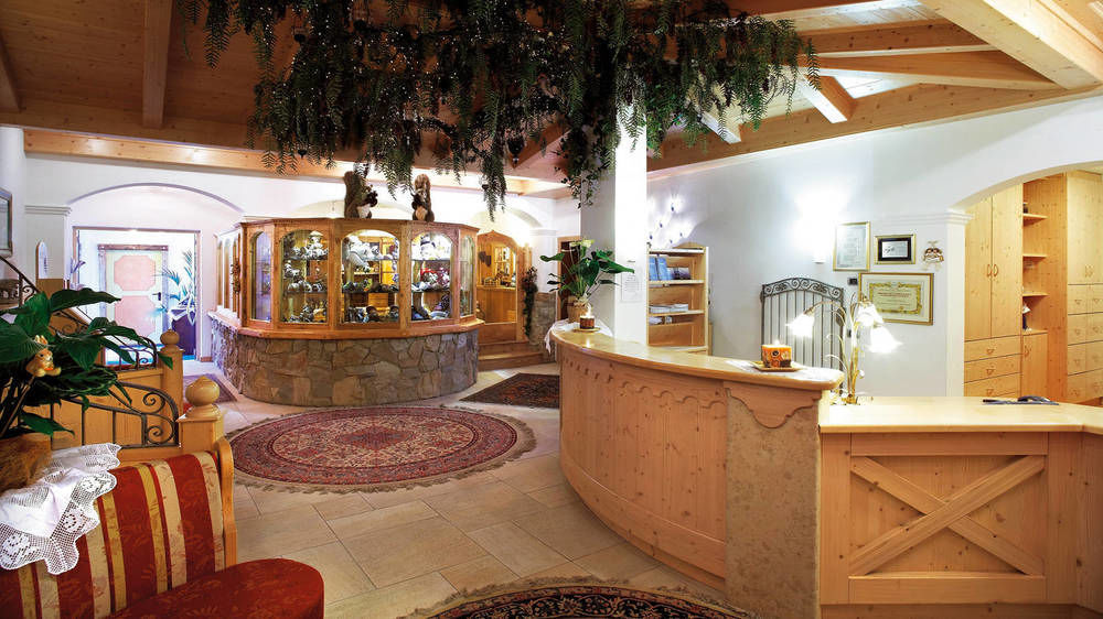 Leading Relax Hotel Maria Moena Bagian luar foto